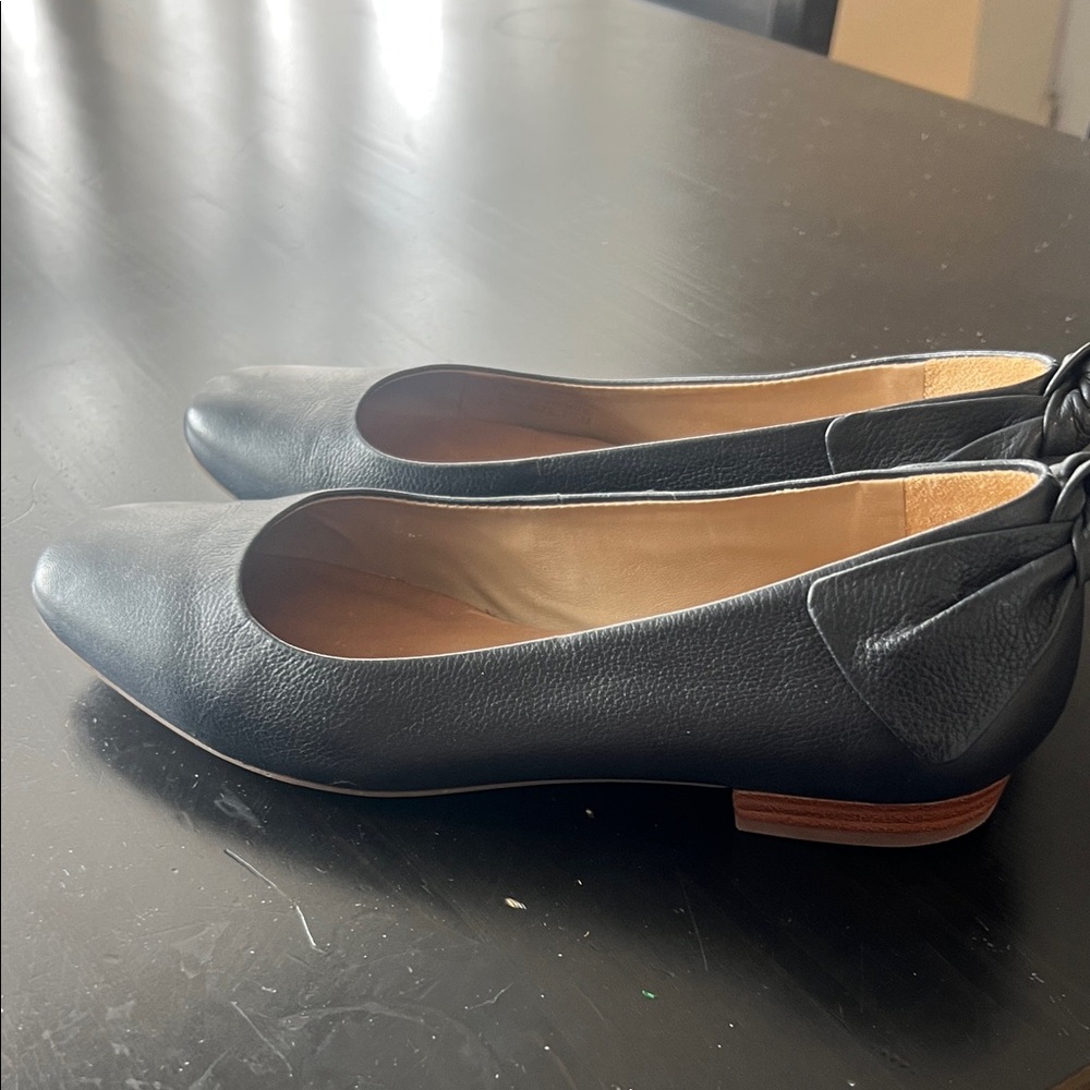 Bernardo Black Leather Ballet Flats with Subtle Bow